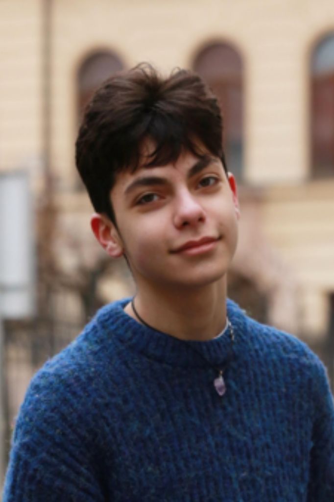Ali t